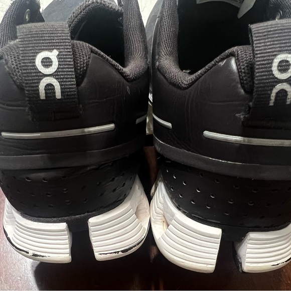 On running Cloud Terry pebble Swiss Engineering size 11.5 - Picture 3 of 9